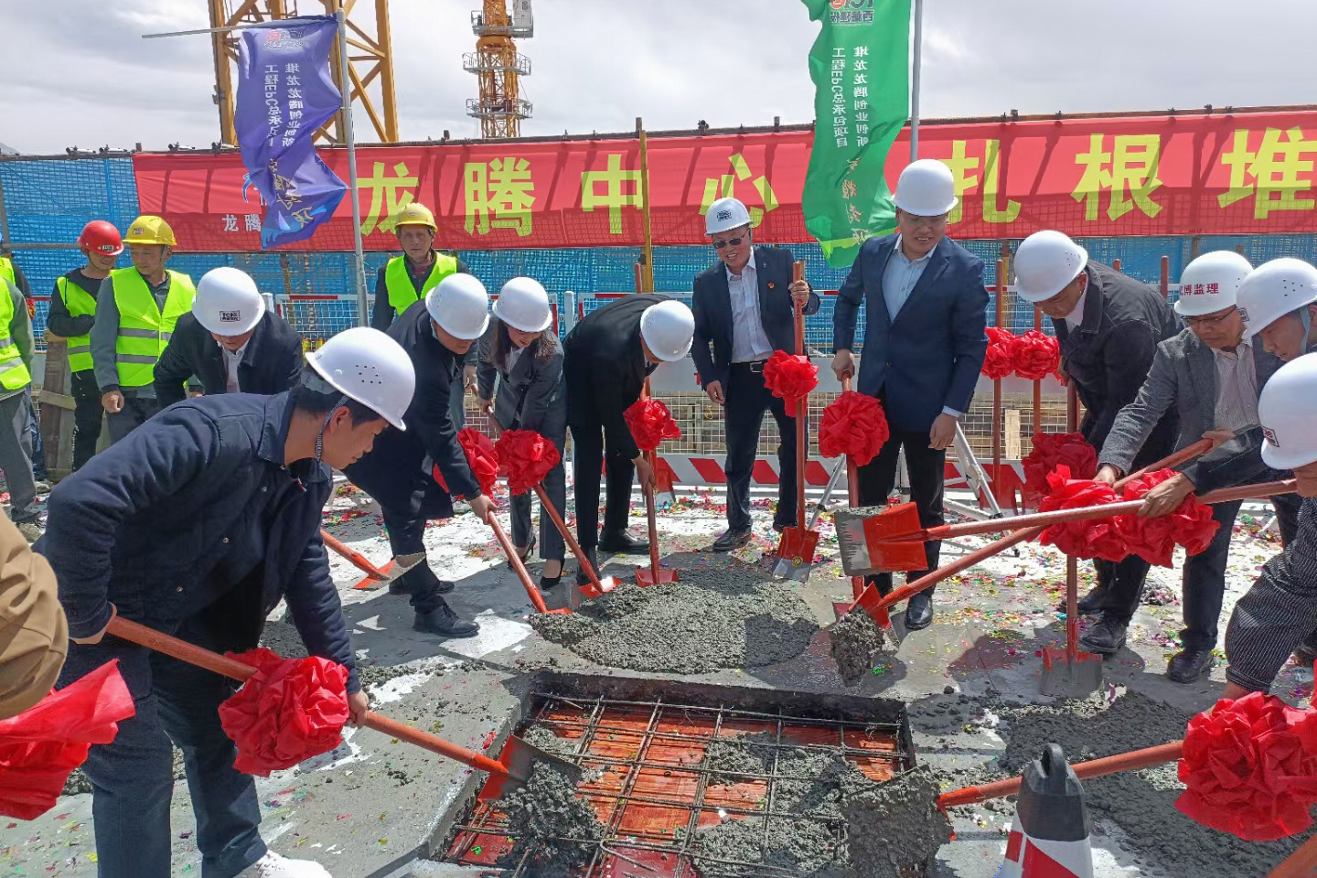 20230423建投封頂2.png